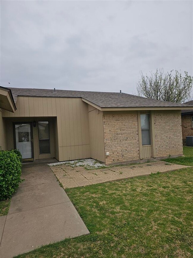 5216 NW Ashby Ave in Lawton, OK - Building Photo - Building Photo