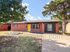 2701 Yorkshire Ave in Moore, OK - Building Photo
