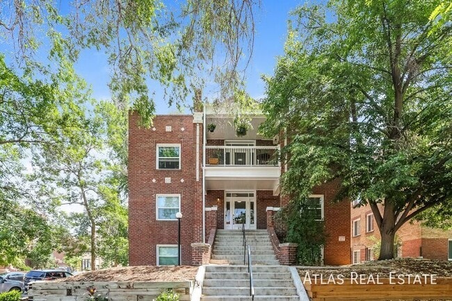 property at 970 N Pearl St