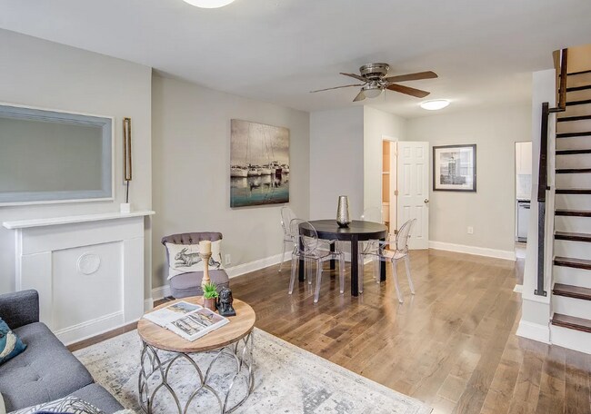 2050 Pierce St in Philadelphia, PA - Building Photo - Building Photo
