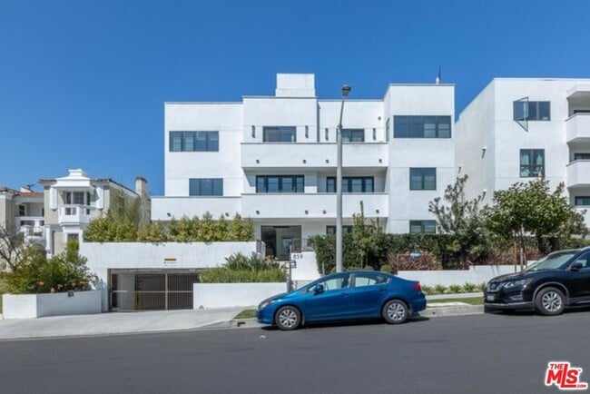 property at 859 S Lucerne Blvd