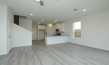 1530 Revolution Way in Missouri City, TX - Building Photo - Building Photo