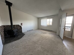 1833 Edgewater Ave in Cheyenne, WY - Building Photo - Building Photo