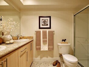Northshore Townhomes in Kenmore, WA - Building Photo - Building Photo
