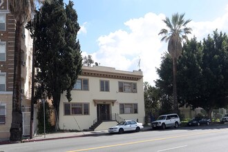 1214 S Hoover St in Los Angeles, CA - Foto de edificio - Building Photo