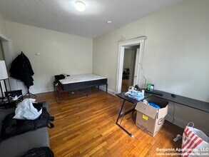 1640 Commonwealth Ave, Unit 6 in Boston, MA - Building Photo - Building Photo