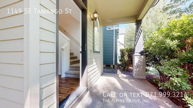 1149 SE Tamango St in Hillsboro, OR - Foto de edificio - Building Photo