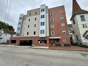 16 Cutts Ave. in Austin, TX - Foto de edificio - Interior Photo