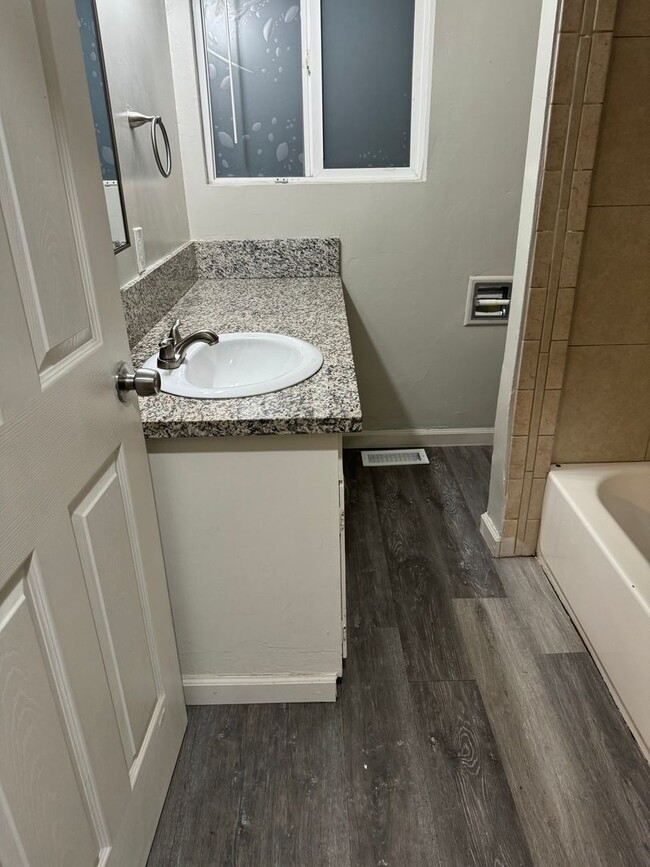 property at 1452 Elmwood Ave