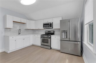 131 Wendell St in Providence, RI - Building Photo - Building Photo