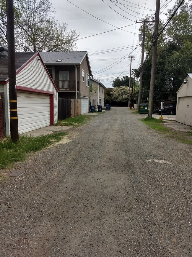 2812 C St in Sacramento, CA - Building Photo - Building Photo