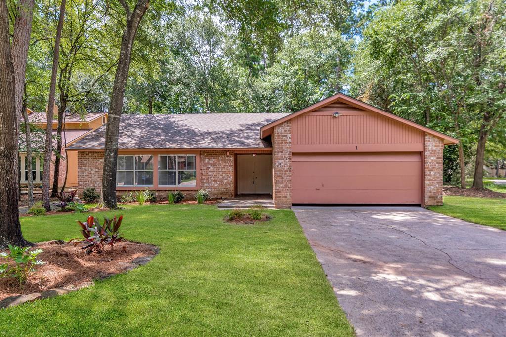 1 Bellbird Ct in Spring, TX - Building Photo