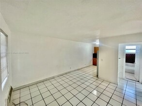 701 NW 7th Ave in Hallandale Beach, FL - Building Photo - Building Photo