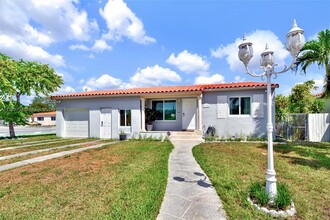 2195 SW 25th Ter in Miami, FL - Building Photo - Building Photo
