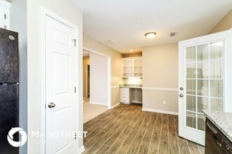 1323 Tucker Rd in Monroe, NC - Foto de edificio - Building Photo