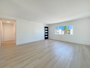 776 W Wilson St, Unit C in Costa Mesa, CA - Building Photo - Building Photo