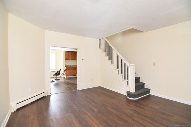 250 Wood St in Waterbury, CT - Building Photo - Building Photo