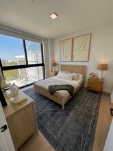 137 NW 31st St, Unit B1 in Miami, FL - Foto de edificio - Building Photo