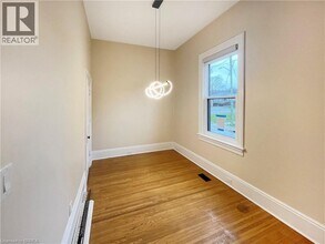 14 ARNOLD St in Brant, ON - Building Photo - Building Photo