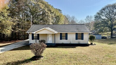 110 Central Lake Dr in Griffin, GA - Building Photo - Building Photo