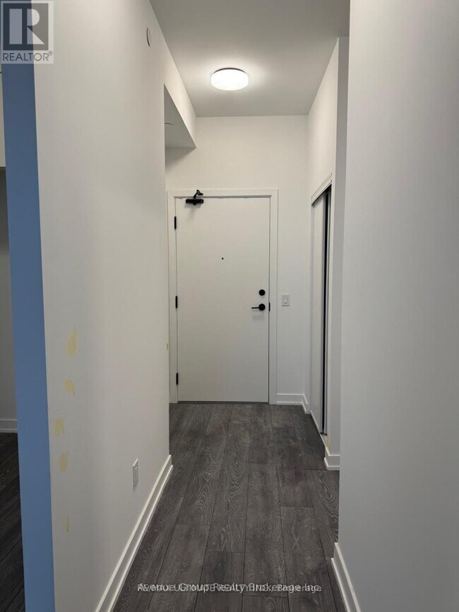 8888 Yonge St in Richmond Hill, ON - Building Photo - Building Photo