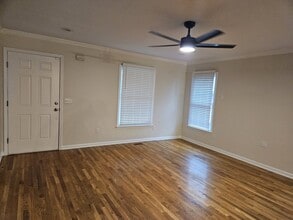 907 11th Ave N in Nashville, TN - Foto de edificio - Building Photo