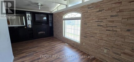 87 S George St in Belleville, ON - Building Photo - Building Photo