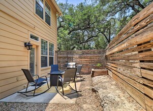 20986 Waterside Dr in Lago Vista, TX - Foto de edificio - Building Photo