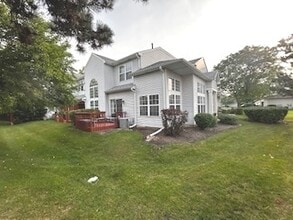 112 S Barton Trail in Batavia, IL - Building Photo - Building Photo