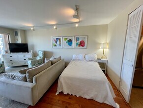 2020 N Lincoln Park W in Chicago, IL - Building Photo - Building Photo