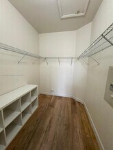 8795 NW 112th Path in Doral, FL - Building Photo - Building Photo