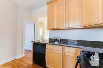 1212 W Waveland Ave in Chicago, IL - Building Photo - Building Photo