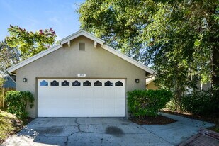 1400 Ponce De Leon Blvd in Winter Springs, FL - Building Photo