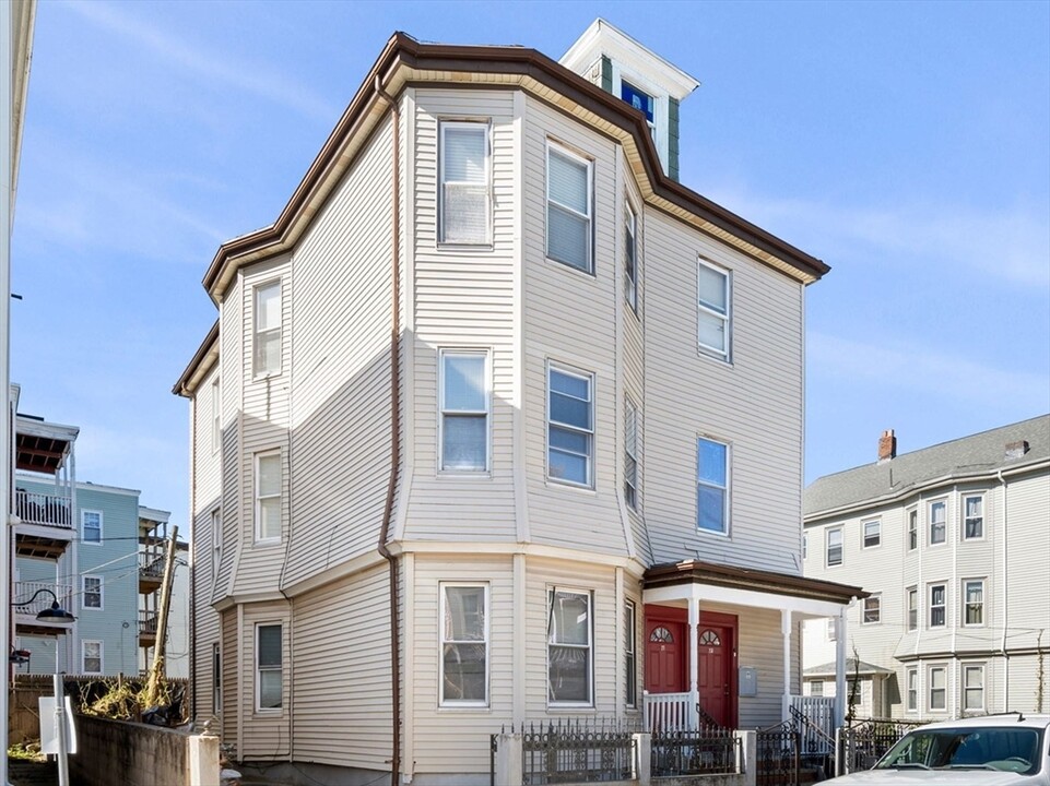 71 Richfield St, Unit 3 in Boston, MA - Building Photo