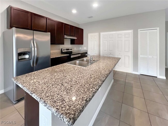 property at 1320 Trafalgar Pkwy