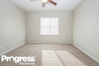 9333 Flowering Tulip Ave in Las Vegas, NV - Foto de edificio - Building Photo