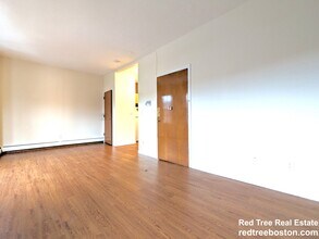 62 S Huntington Ave in Boston, MA - Building Photo - Building Photo