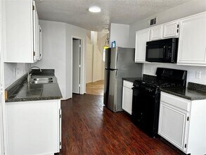 12643 Bluffview Dr in Balch Springs, TX - Building Photo - Building Photo