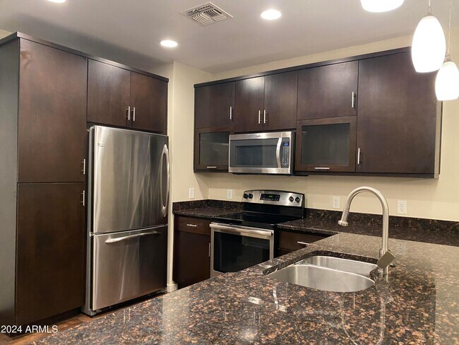 4230 N 21st St in Phoenix, AZ - Building Photo - Building Photo