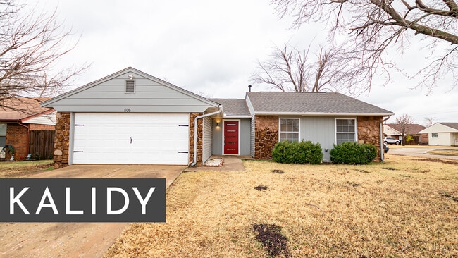 808 SE 13th St in Moore, OK - Building Photo - Building Photo