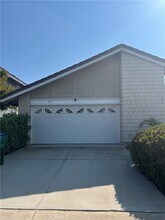 26 Alderbrook, Unit 639 in Irvine, CA - Building Photo - Building Photo