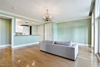 900 5th Ave S in Naples, FL - Building Photo - Building Photo