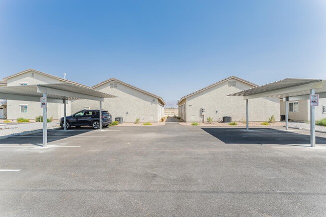 1621 S Dandelion St in Pahrump, NV - Building Photo - Building Photo