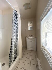 310 E Spruce St photo'