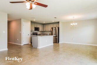 646 Lindbergh Wy in Davenport, FL - Building Photo - Building Photo