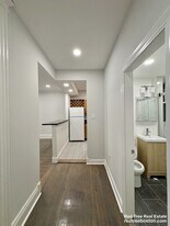 107 Queensberry St in Boston, MA - Building Photo