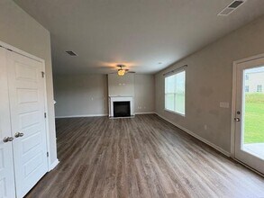 100 Cornwell Wy in Calhoun, GA - Building Photo - Building Photo