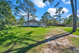 3124 Farm to Market 646 Rd N in Santa Fe, TX - Building Photo - Building Photo