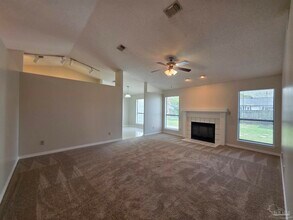 824 Lavon Dr in Pensacola, FL - Building Photo - Building Photo