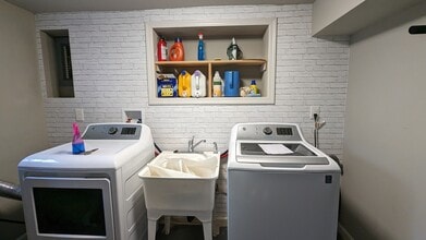 3641 SW Evelyn St in Portland, OR - Building Photo - Building Photo